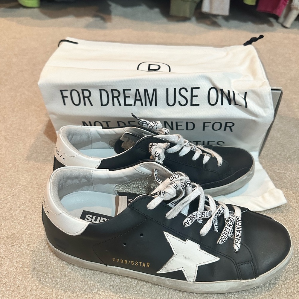 Size 38 women’s golden goose sneakers, like new